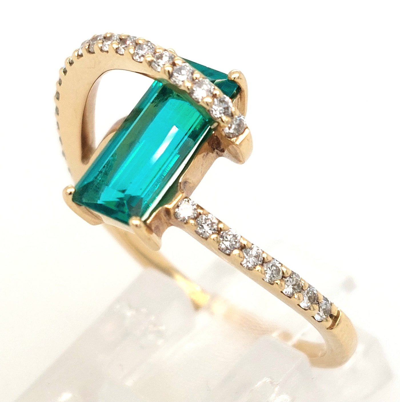 14KY Chatham Lab-Grown Emerald Ring