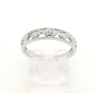 14K White Gold Diamond Filigree Leaf Design Band