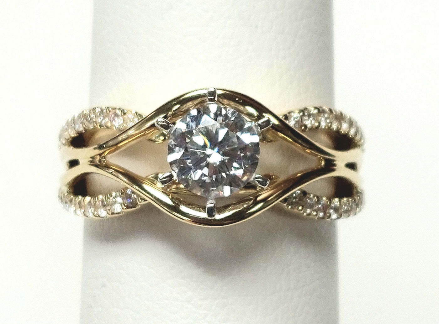 14K Yellow Gold Overlapping Diamond Semi-Mount with CZ Center