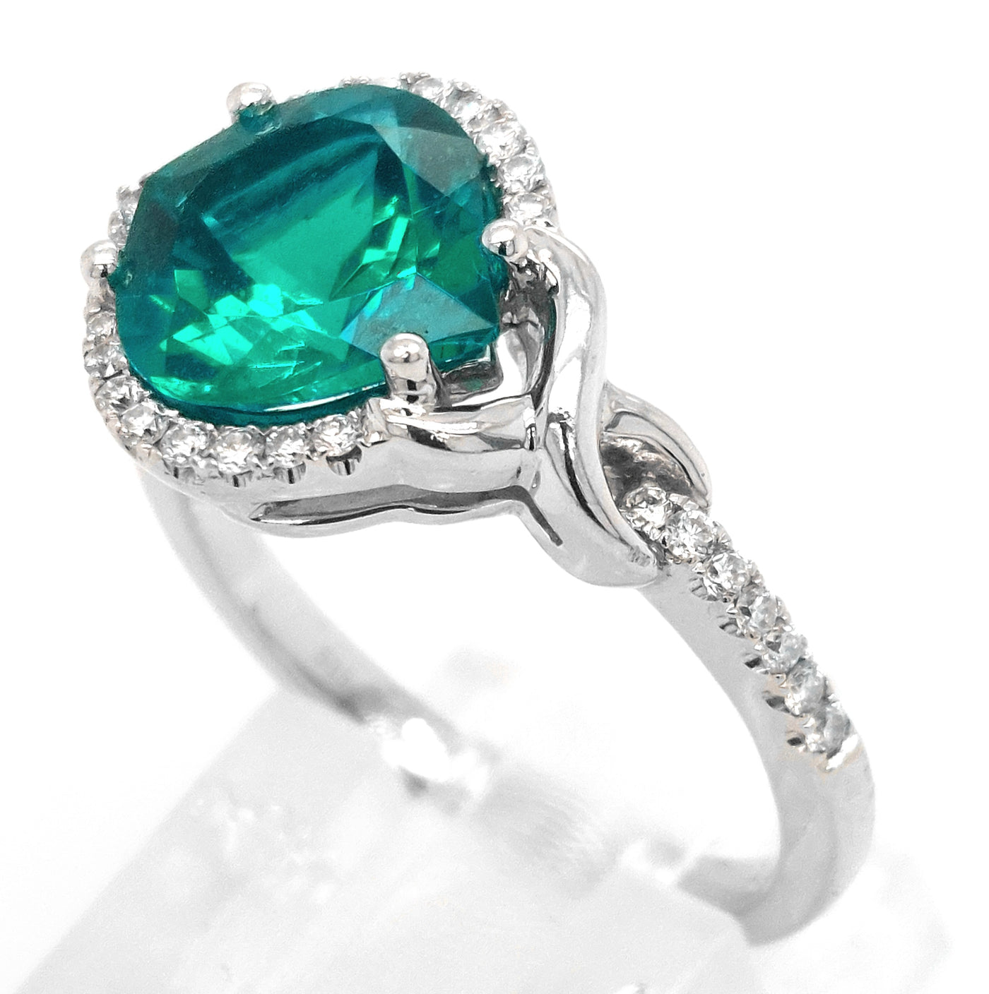 14KW Chatham Emerald Ring