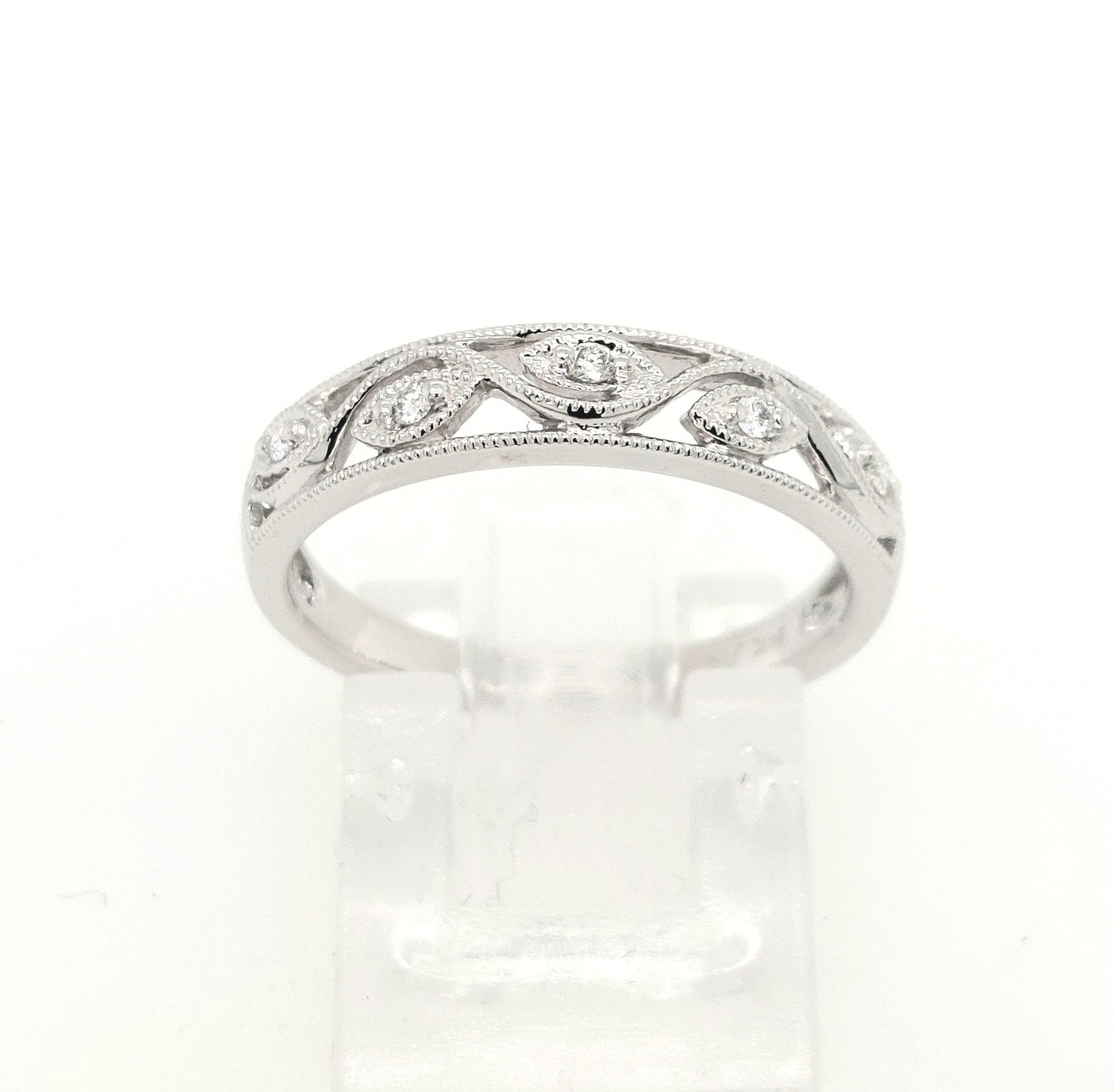 14KW Diamond Filigree Leaf Design Band