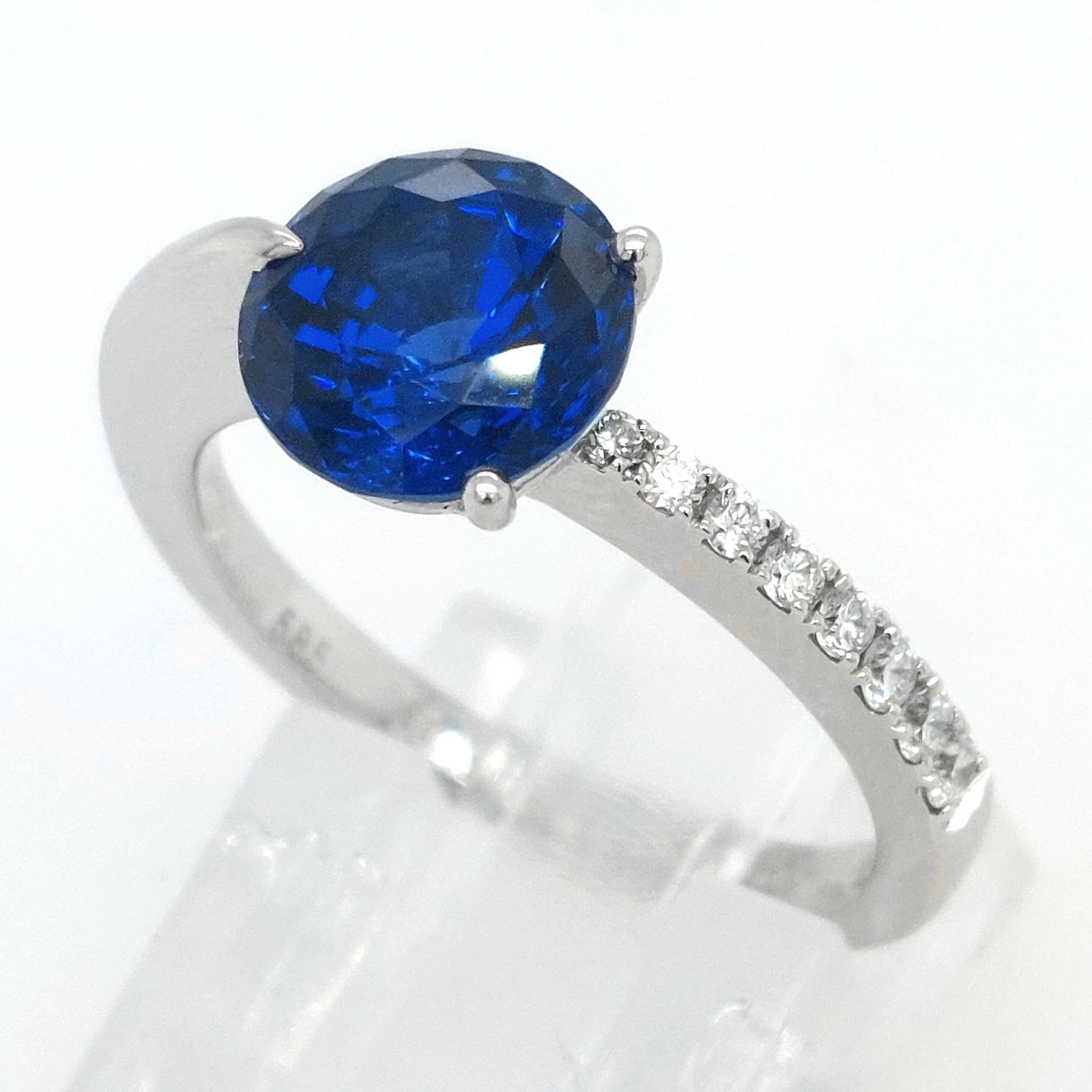 14KW Chatham Blue Sapphire Ring