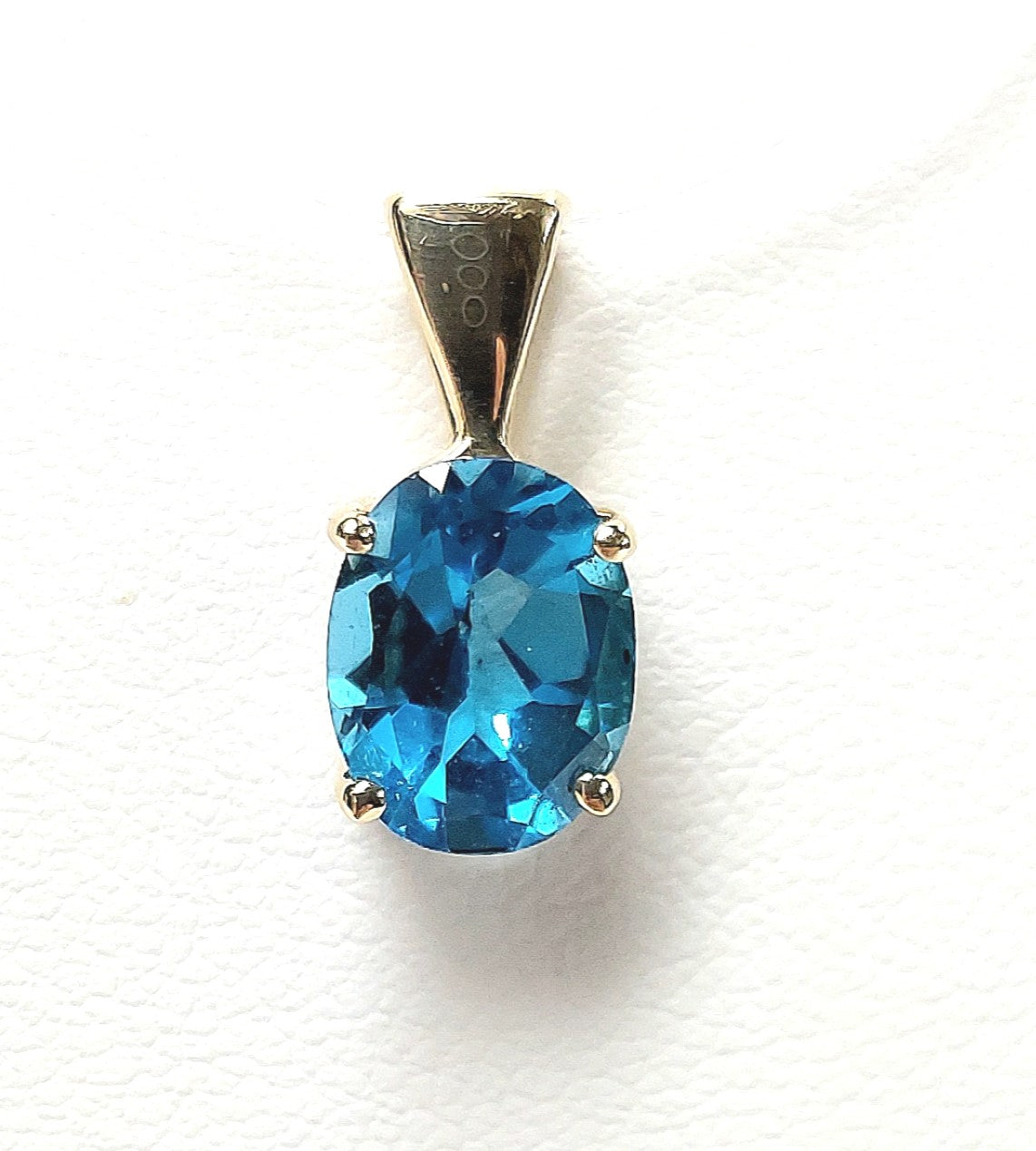 14KY Swiss Blue Topaz Pendant