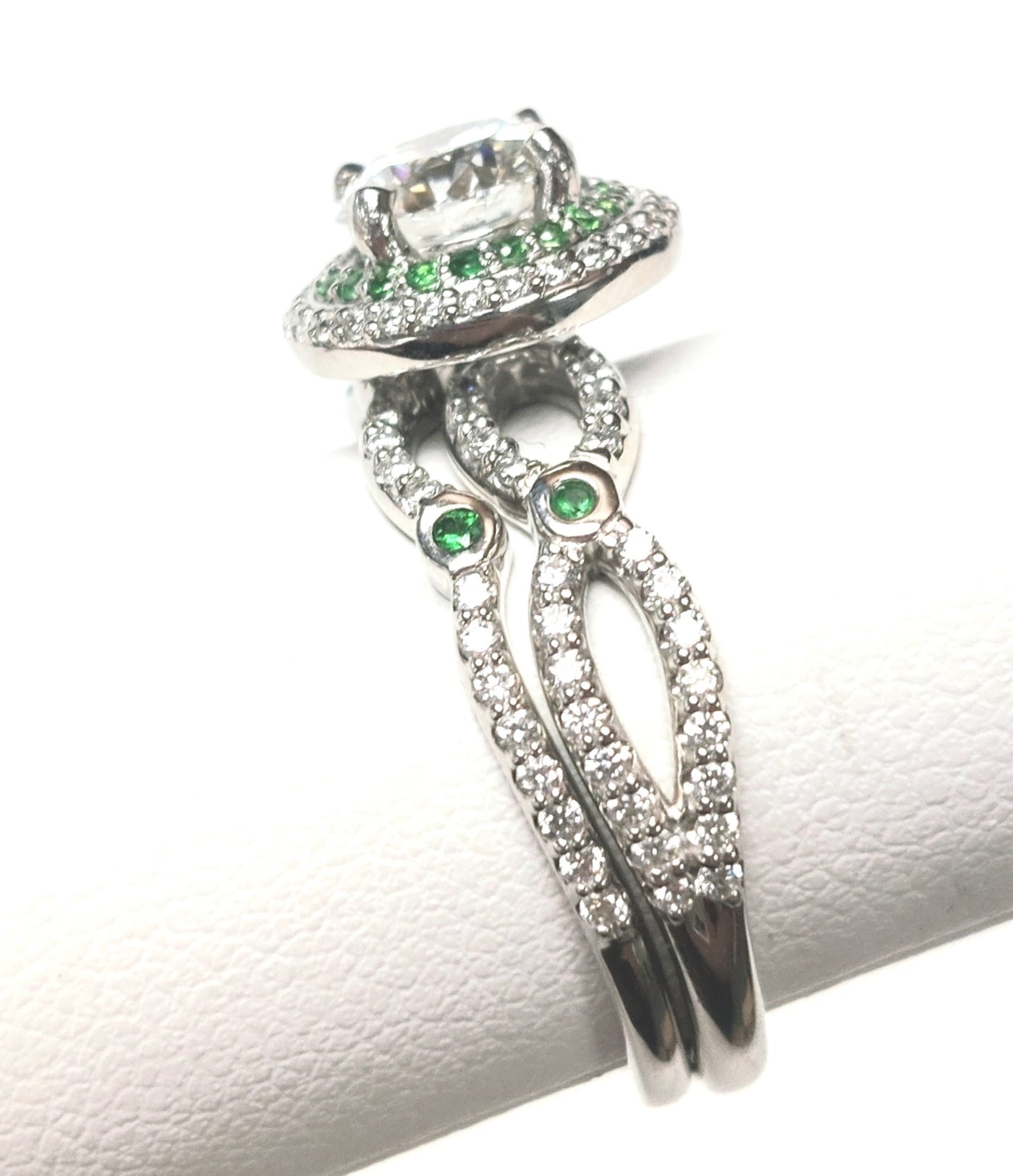 14KW 1.48ctTW H/I1 Diamond & Tsavorite Garnet Wedding Set