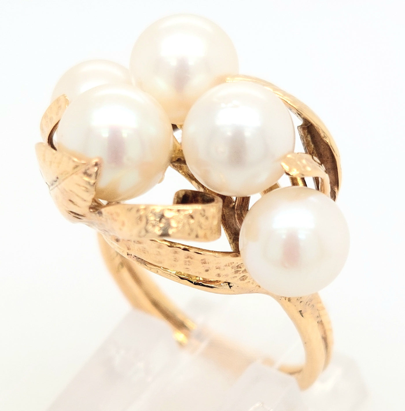 14KY Pearl and Leaf Fashion Ring