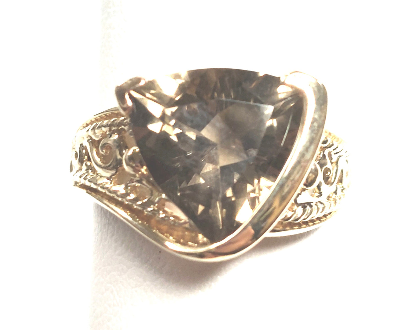 10KY 12mmTrillion-Cut Smoky Quartz Filigree Ring