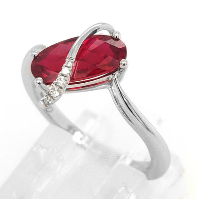 14KW Chatham Oval Ruby Ring