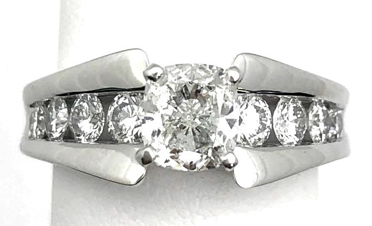 18KW & Plat Diamond Engagement Ring